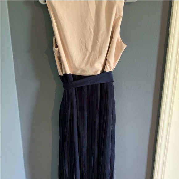 Seraphine Pleated Maternity/Nursing Dress - Picture 10 of 15